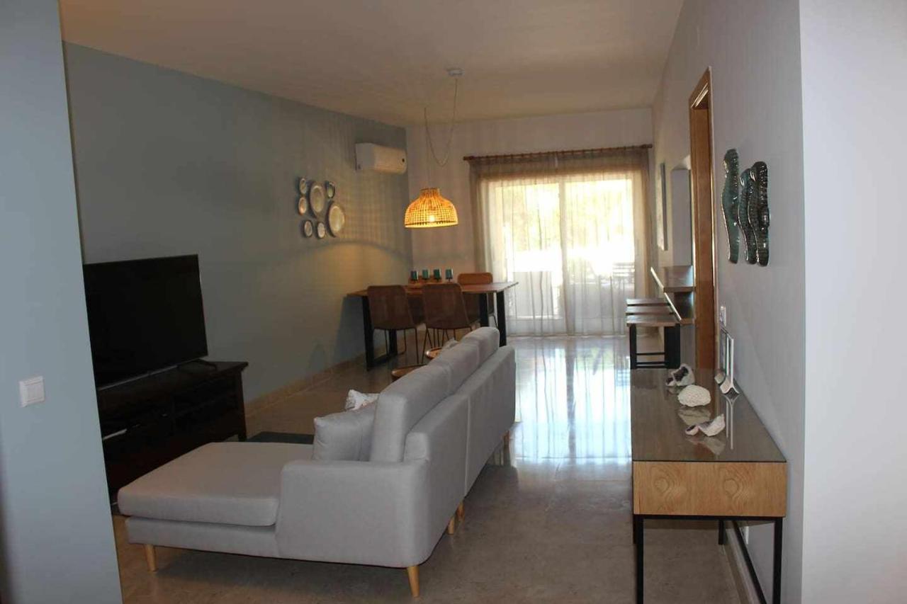 Apartment Seahorse House T2 Santa Luzia *